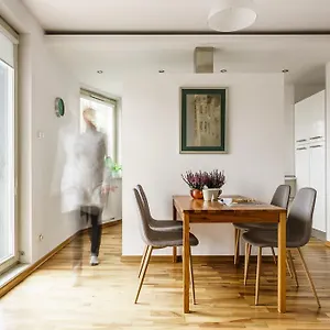 https://home-away-from-home-in.gdanskhotel.org